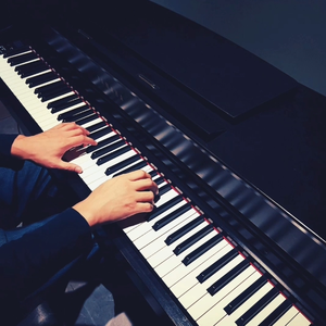 美女操逼喷水视频
